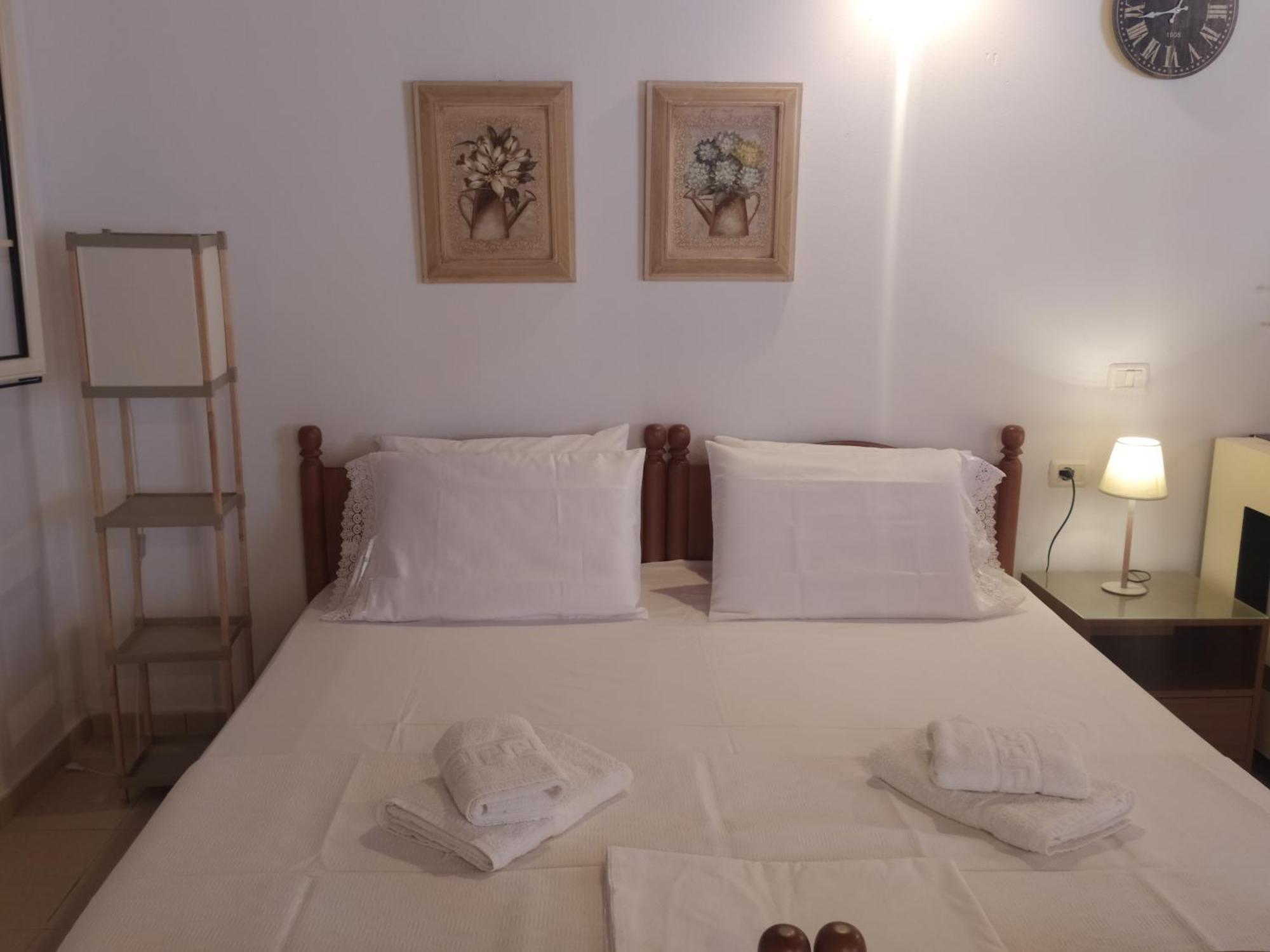 Retzos Rooms Himarë Extérieur photo
