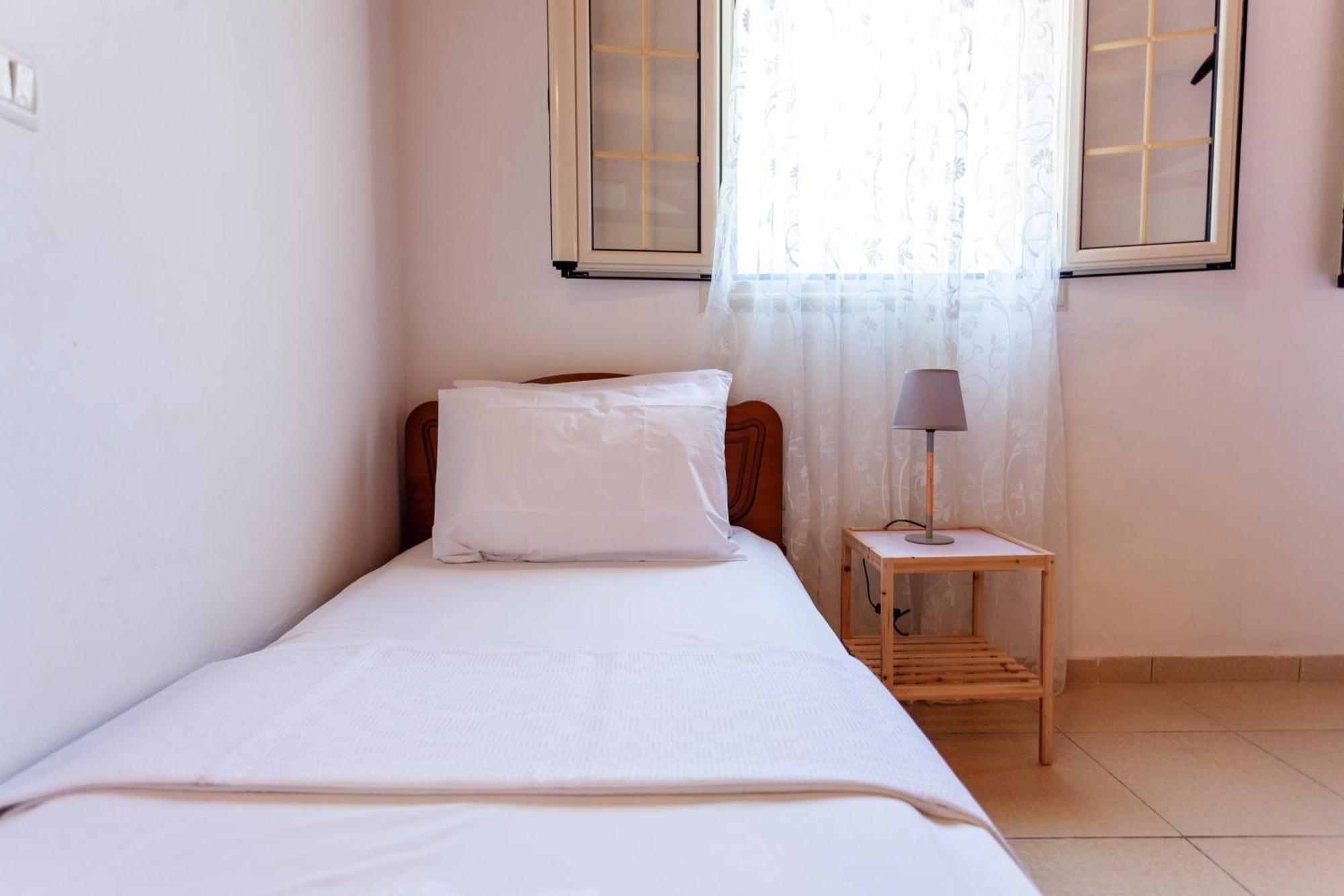 Retzos Rooms Himarë Extérieur photo